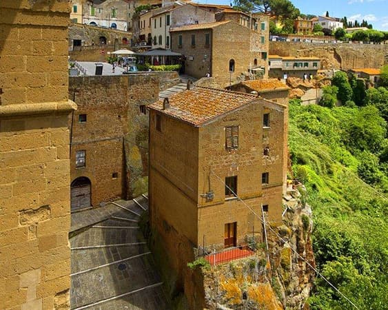 Pitigliano