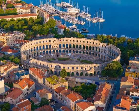 Pula HR