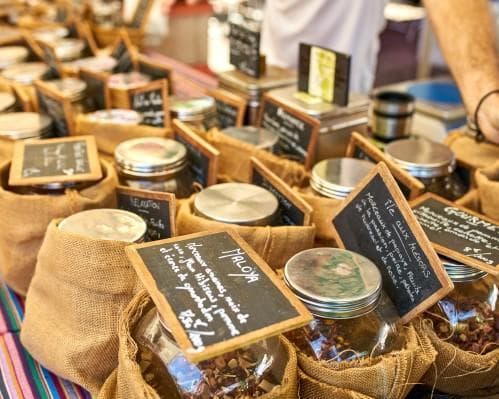 Saint-Paul fairground market