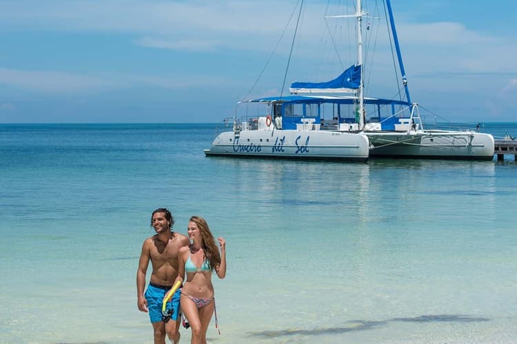 Image - Excursión a Cayo Blanco en catamarán
