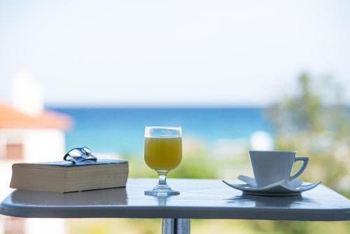 Bild - Sithonia Grčija zajtrk, letalo, rent'a'car,  sept. & oktober