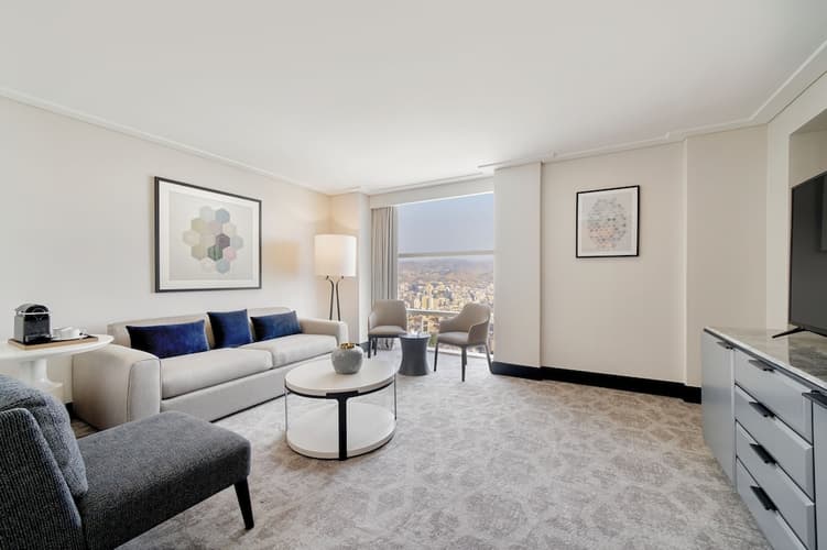 画像 -  2 nights at the luxurious Address 