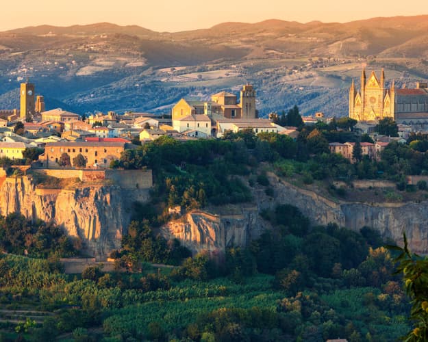 Beeld - Fly & Drive het groene hart van Italië