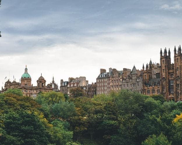 Beeld - Step Into the Magic: Iconic Harry Potter Filming Locations!