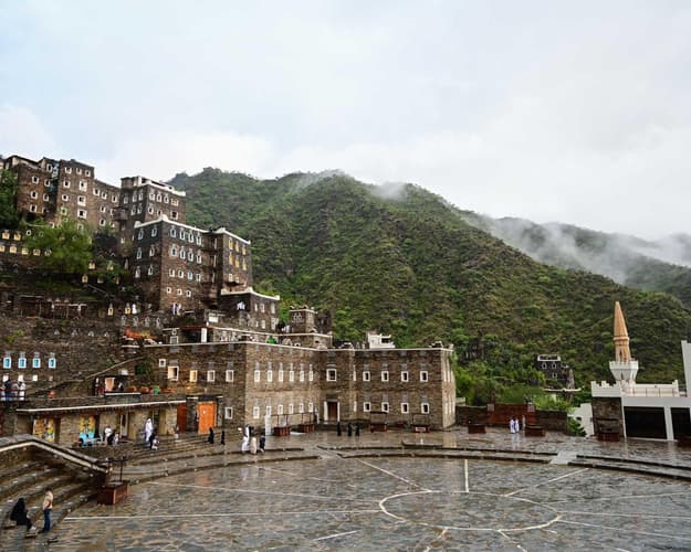 Image - 3 Days. 5* ABHA - Blue Inn (BB)