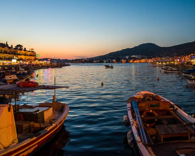 Image - Izmir, Aviabilet + Otel | 850 AZN | 4 Gecə 5 Gün 