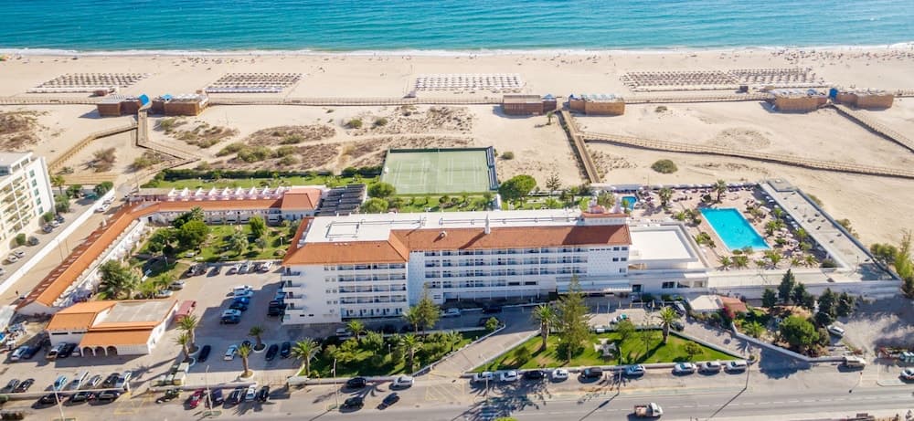 Image - Monte Gordo Hotel Apartamentos & Spa ⭐⭐⭐⭐