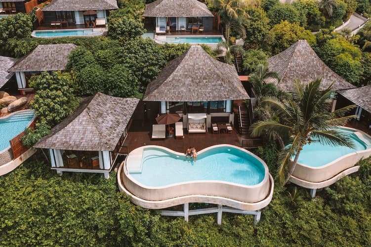 Bild - Private Palmen: Luxus-Poolvilla-Retreat in Thailand