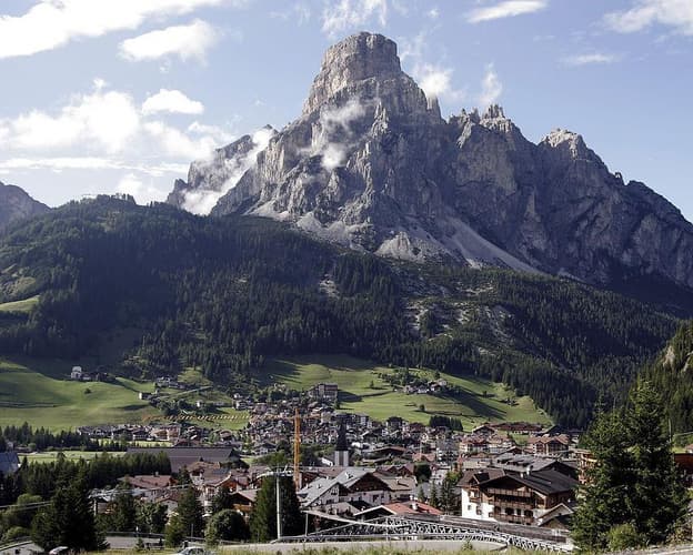 Image - Corvara