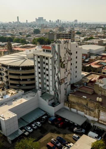 Image - Avión + Hotel, Guadalajara 21 al 24-Nov, 25