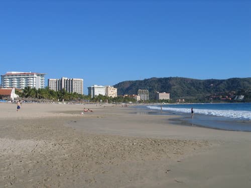 Image - Avión + Hotel + Traslado, Zihuatanejo 7 al 10-Dic, 25