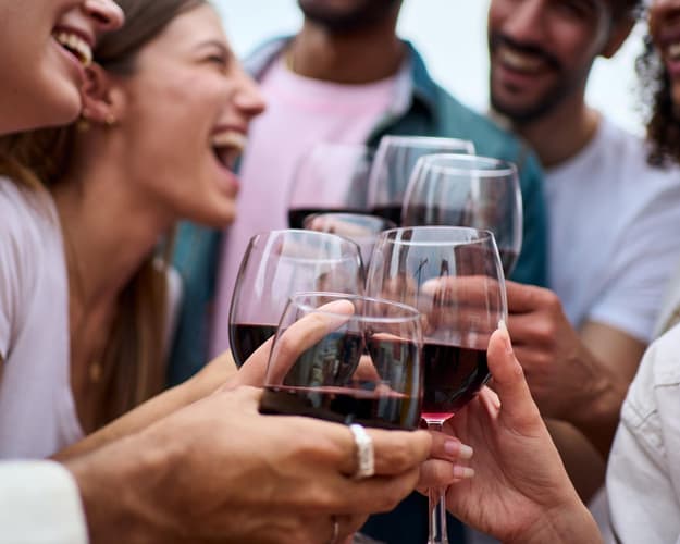 Image - Wine Experience in Sardinia between taste and tradition