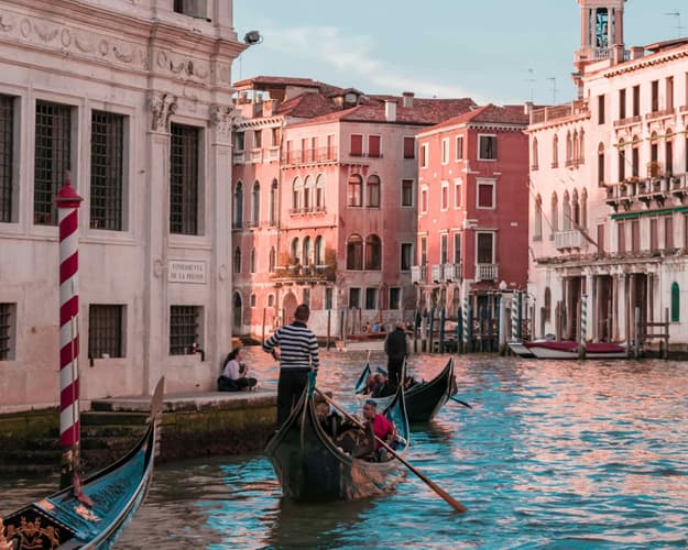 Imagen - ROMANCE Y AVENTURA: PARÍS, VENECIA Y LA TOSCANA