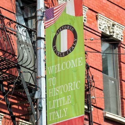 Esplorare i quartieri degli emigranti, come Chinatown e Little Italy - New York NY
