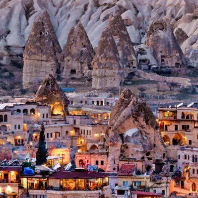 In Cappadocia, visita a un laboratorio artigianale di ceramica e a una casa tradizionale con tempo per un caffè insieme alla famiglia - Cappadocia