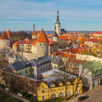 La collina di Toompea, parte della città vecchia di Tallinn, patrimonio dell’Umanità Unesco - Tallinn