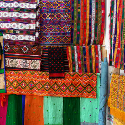 Le splendide ciotole artigianali in legno di avocado di Trashi Yangtse  - Trashigang