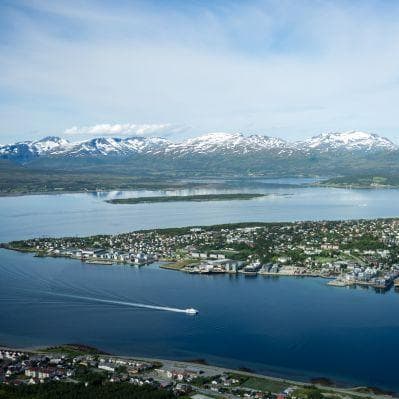 Ammirare il panorama di Tromsø da Storsteinen - Tromso