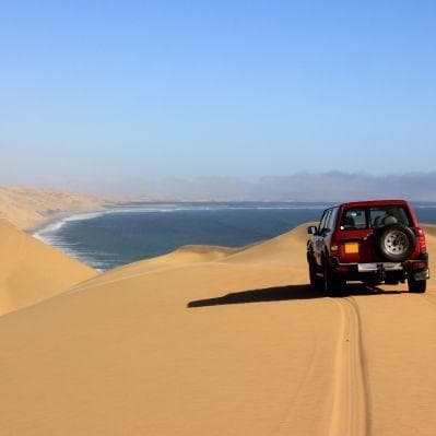 La costa di Walvis Bay in veicoli 4x4  - Swakopmund