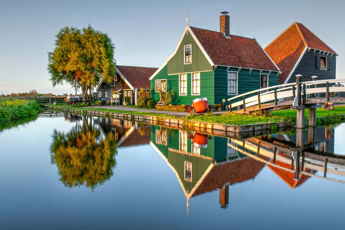 Windmills Tour: Zaanse Schans, Edam, Volendam & Marken