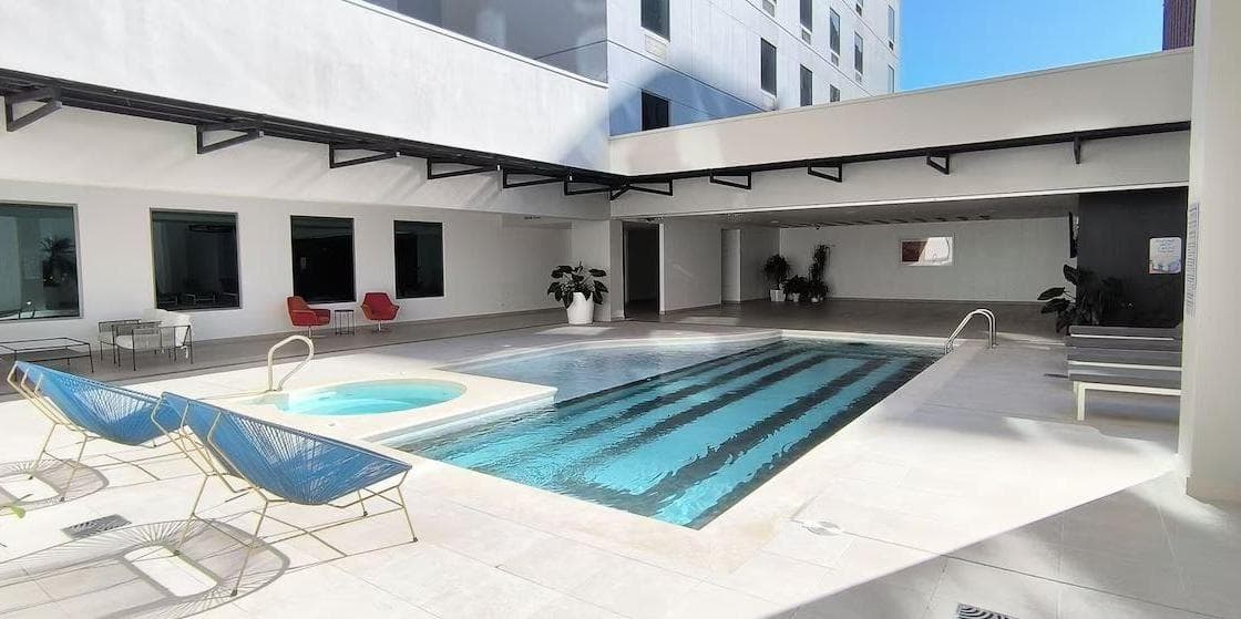 Día 1 - Traslado Aeropuerto Juan Santa María a San José