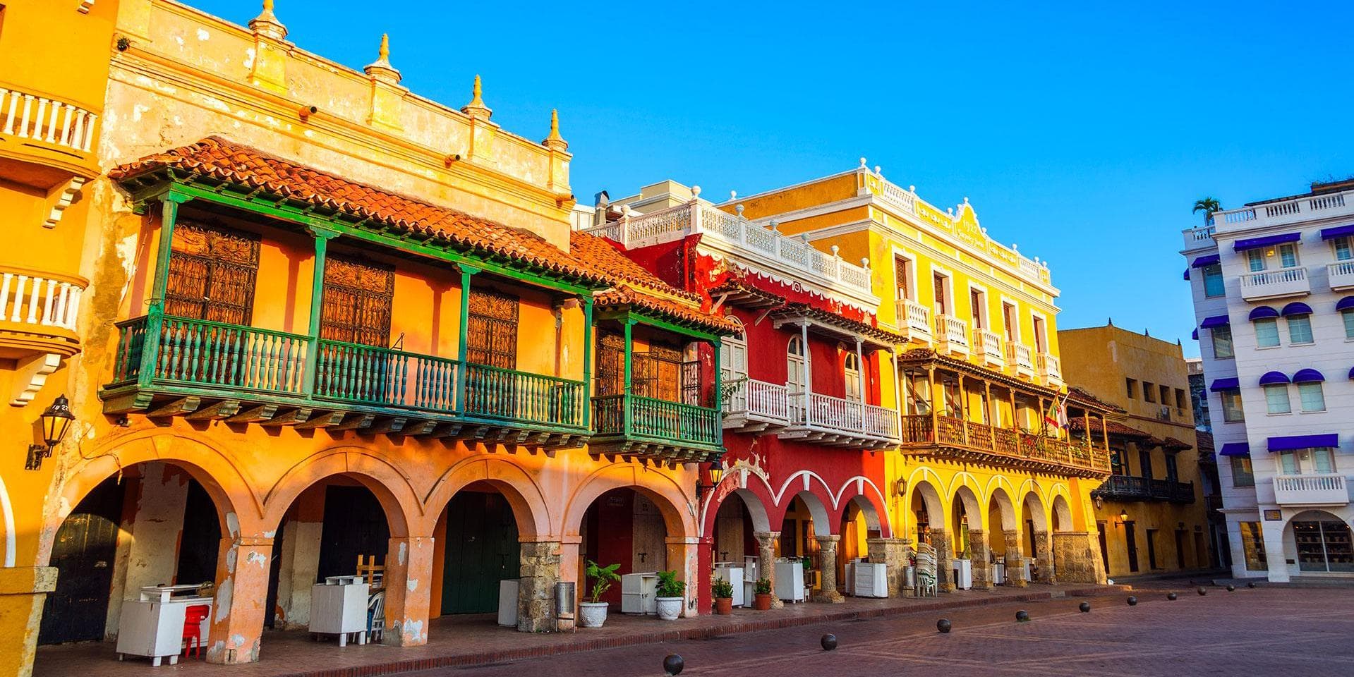 Dia 5. Medellín y Cartagena – Traslado de Salida y de Llegada 