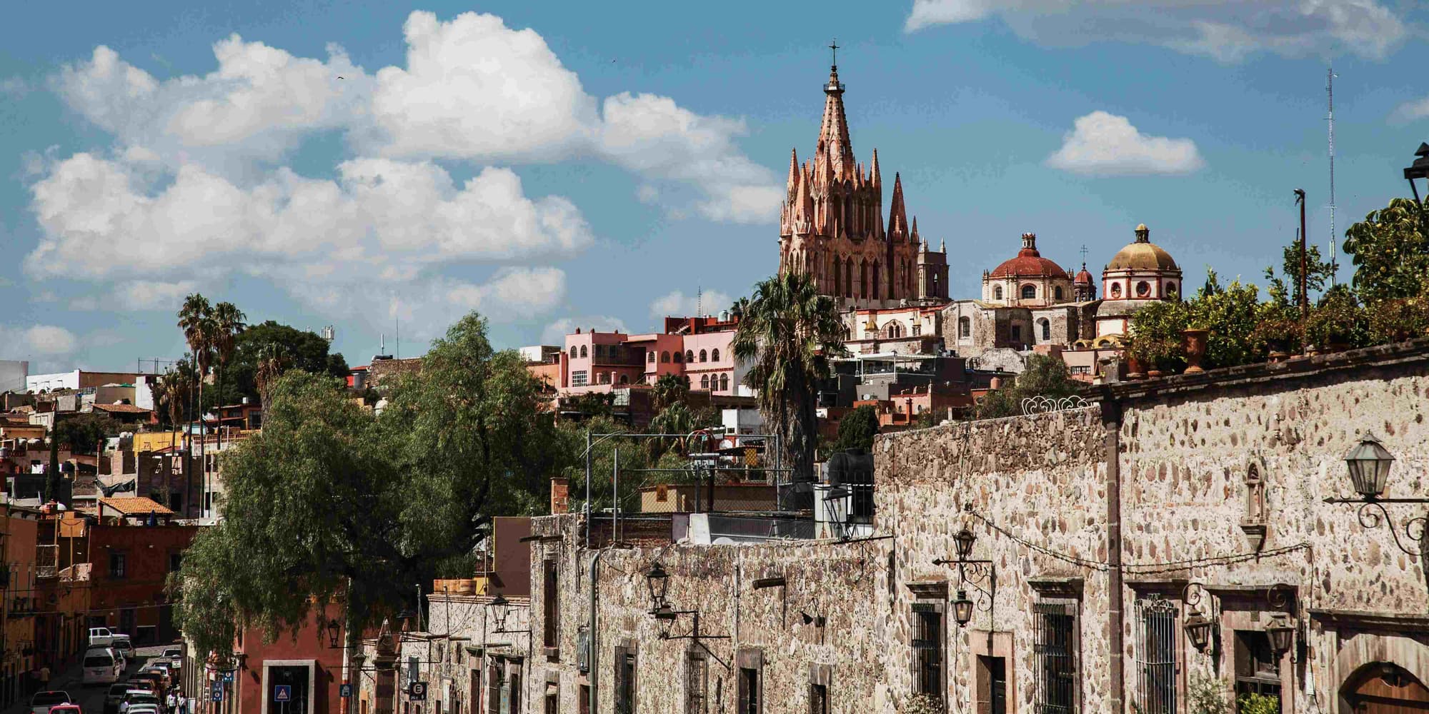 JOUR 5 : SAN MIGUEL DE ALLENDE – COULEUR, ART ET TRADITION