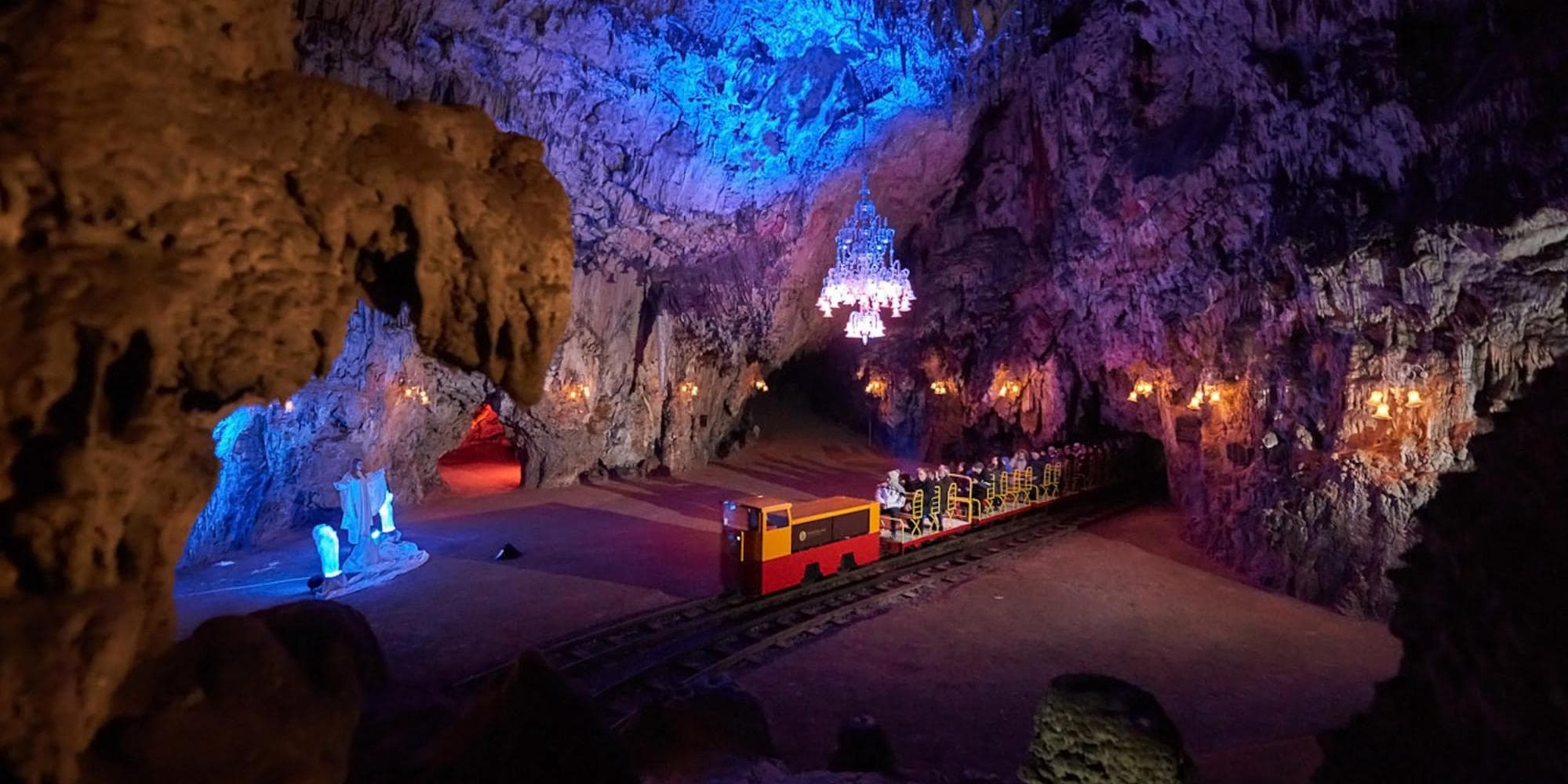 Day 7: Zagreb - Postojna Cave - Ljubljana