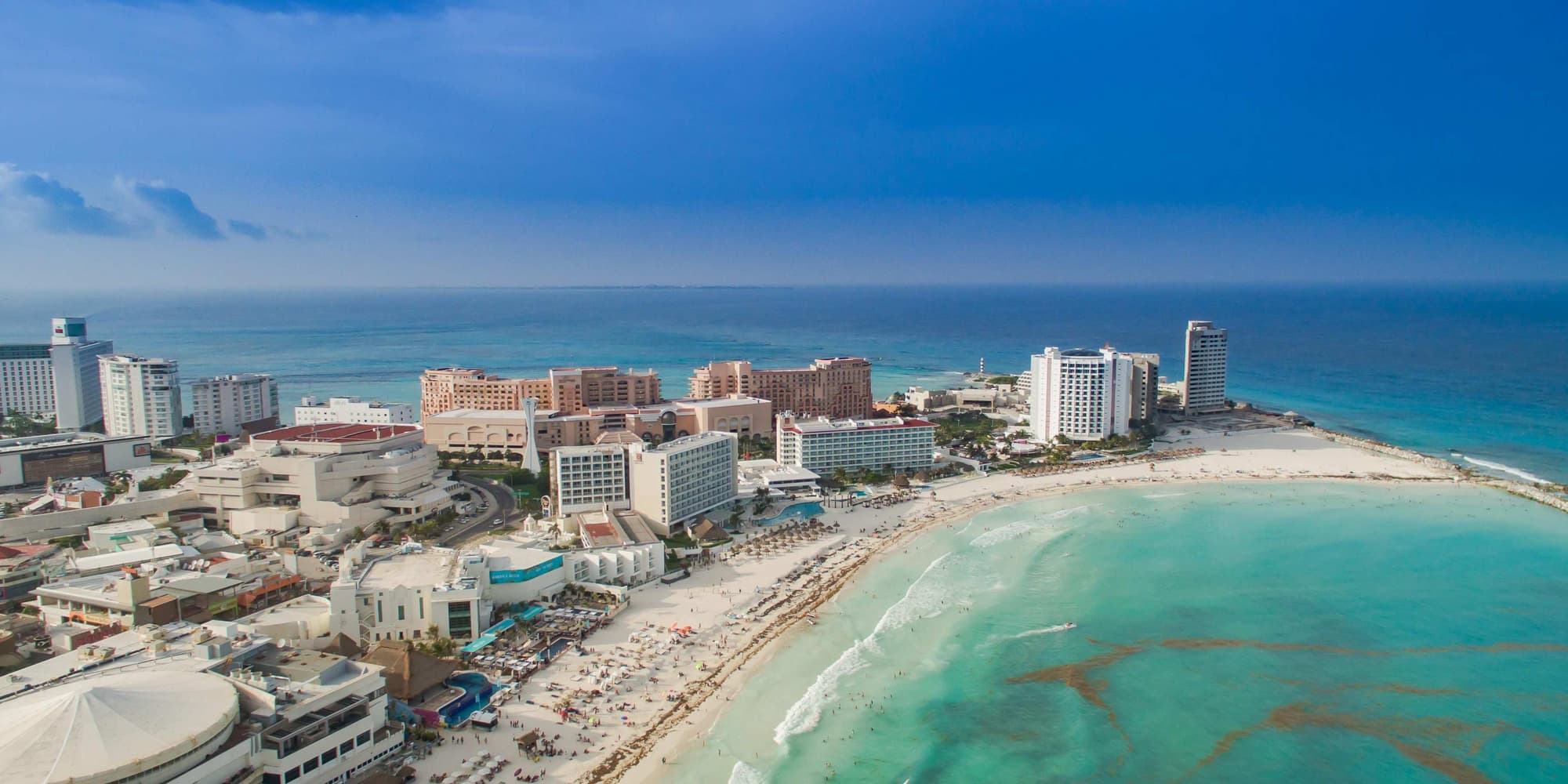 Retorn to Cancun at night