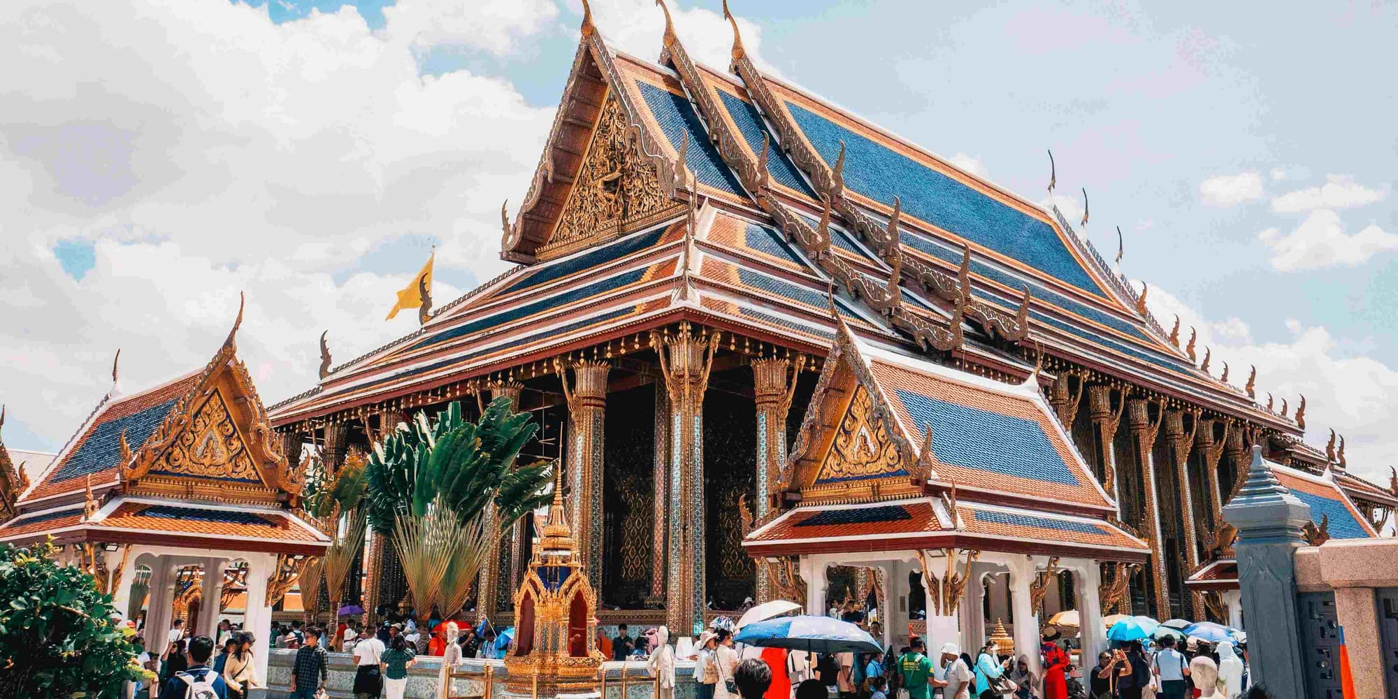 DAY 2: CULTURE, FLOATING MARKETS AND ROOFTOP PARTY