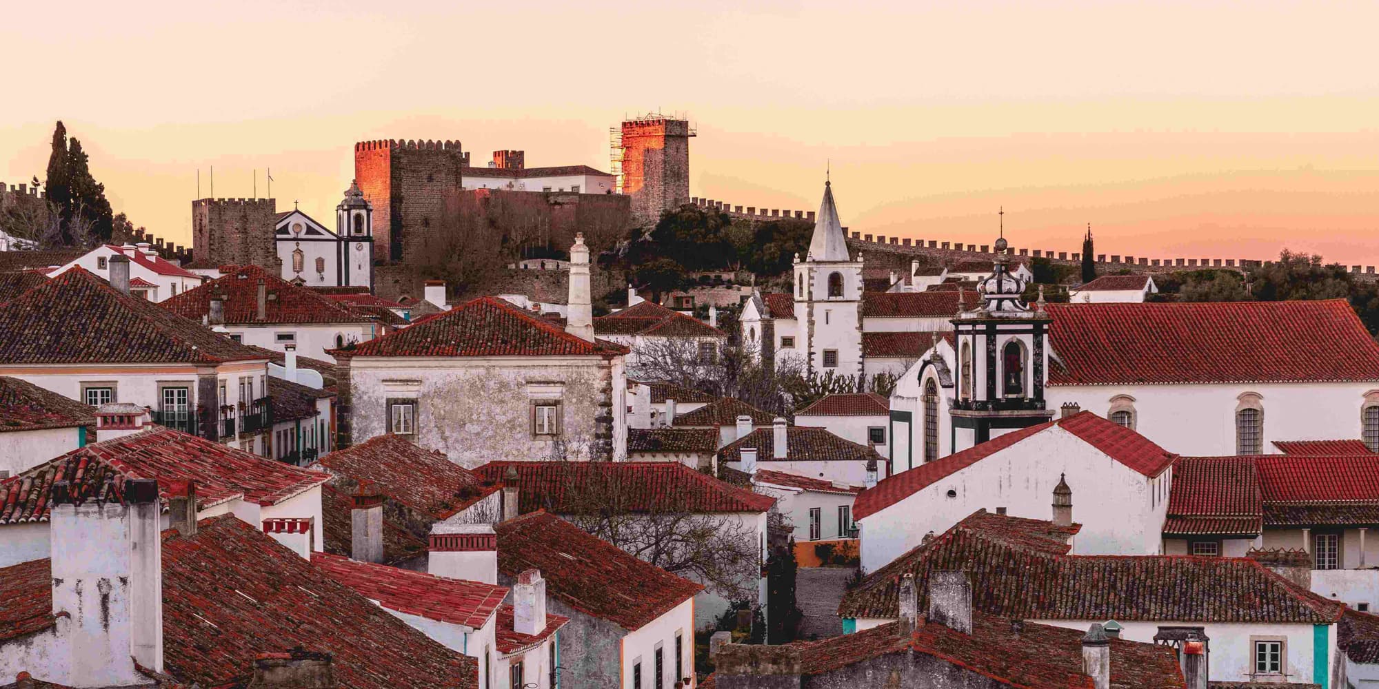 3º GIORNO: Lisbona - Óbidos - Alcobaça - Nazaré - Batalha - Fatima 