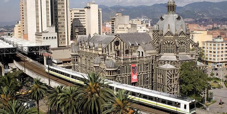 Day 1. Medellín - Arrival transfer and hydromassage