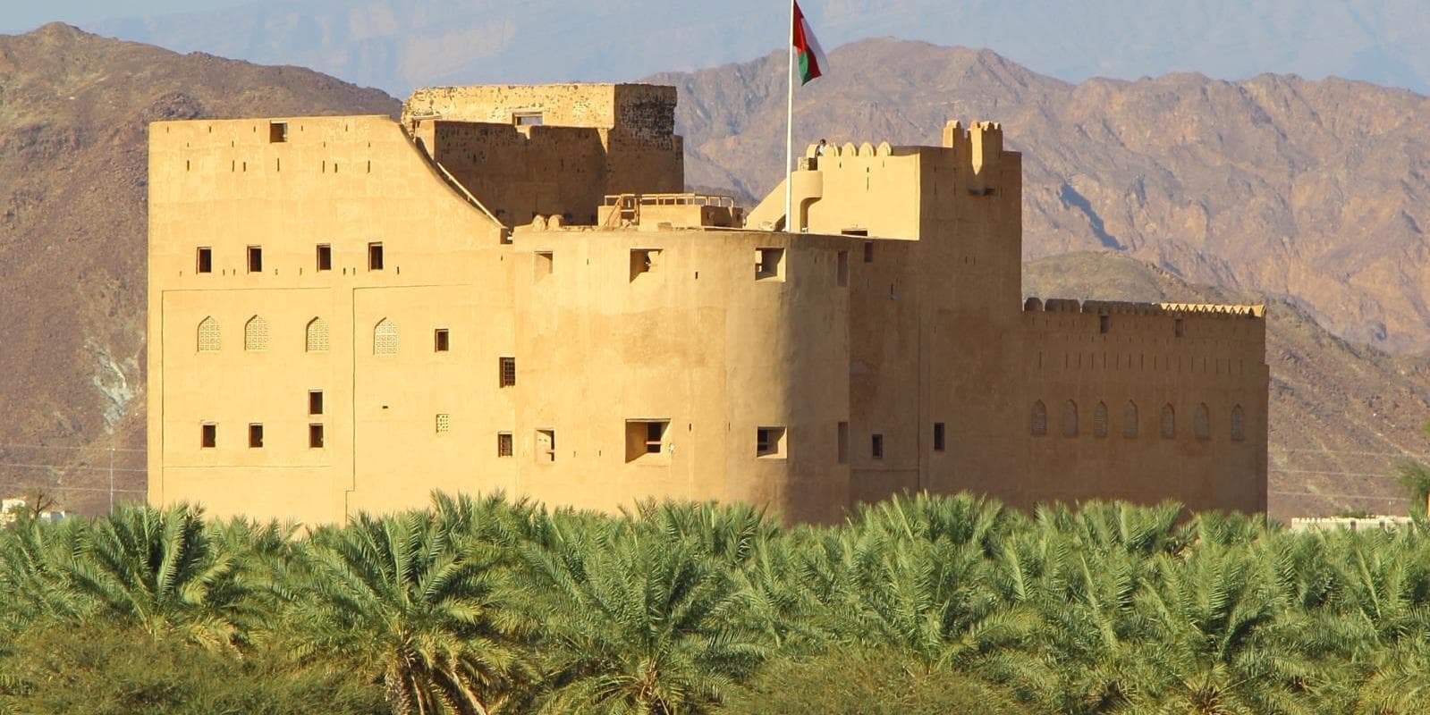 DAY 4: AL AIN – JABREEN – BAHLA - NIZWA (385 km) 