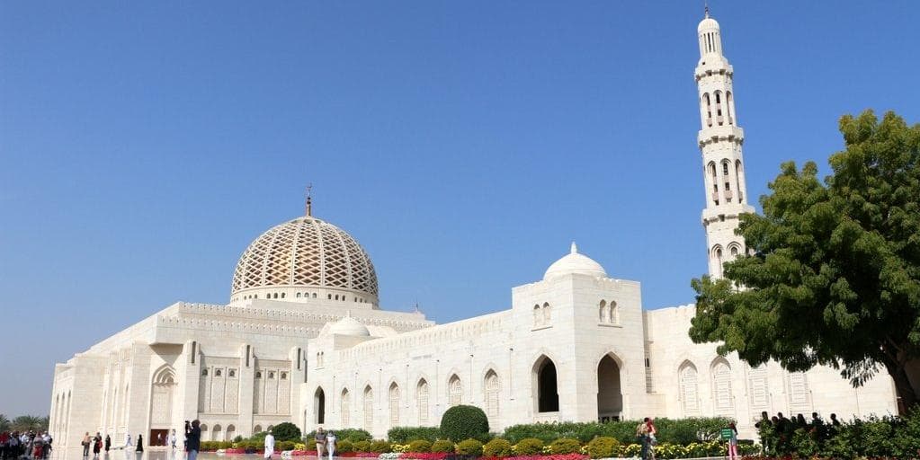 TUESDAY | GRAND MOSQUE (PANORAMIC TOUR) - AL ALAM PALACE – JALALI AND MIRANI – BAIT AL ZUBAIR MUSEUM – MUTRAH