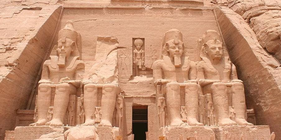 8 DÍA DESEMBARQUE EN ASWAN – CAIRO (D)