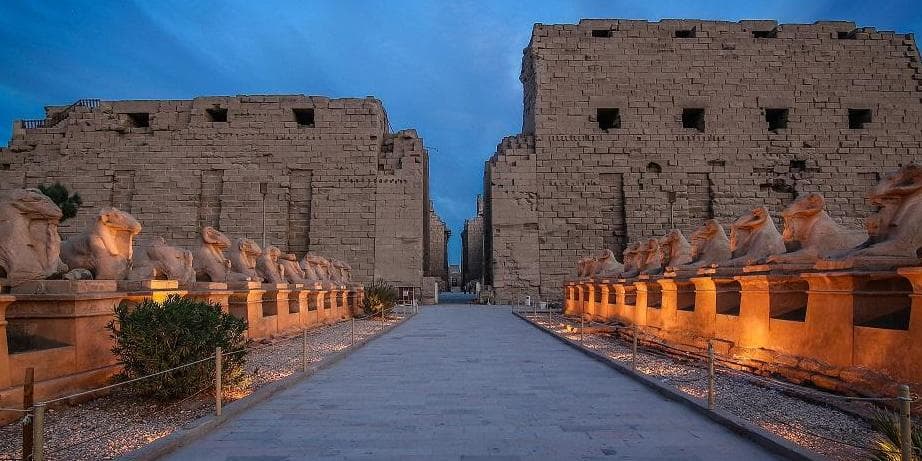 4 DÍA CAIRO – CRUCERO LUXOR (D, A, C)