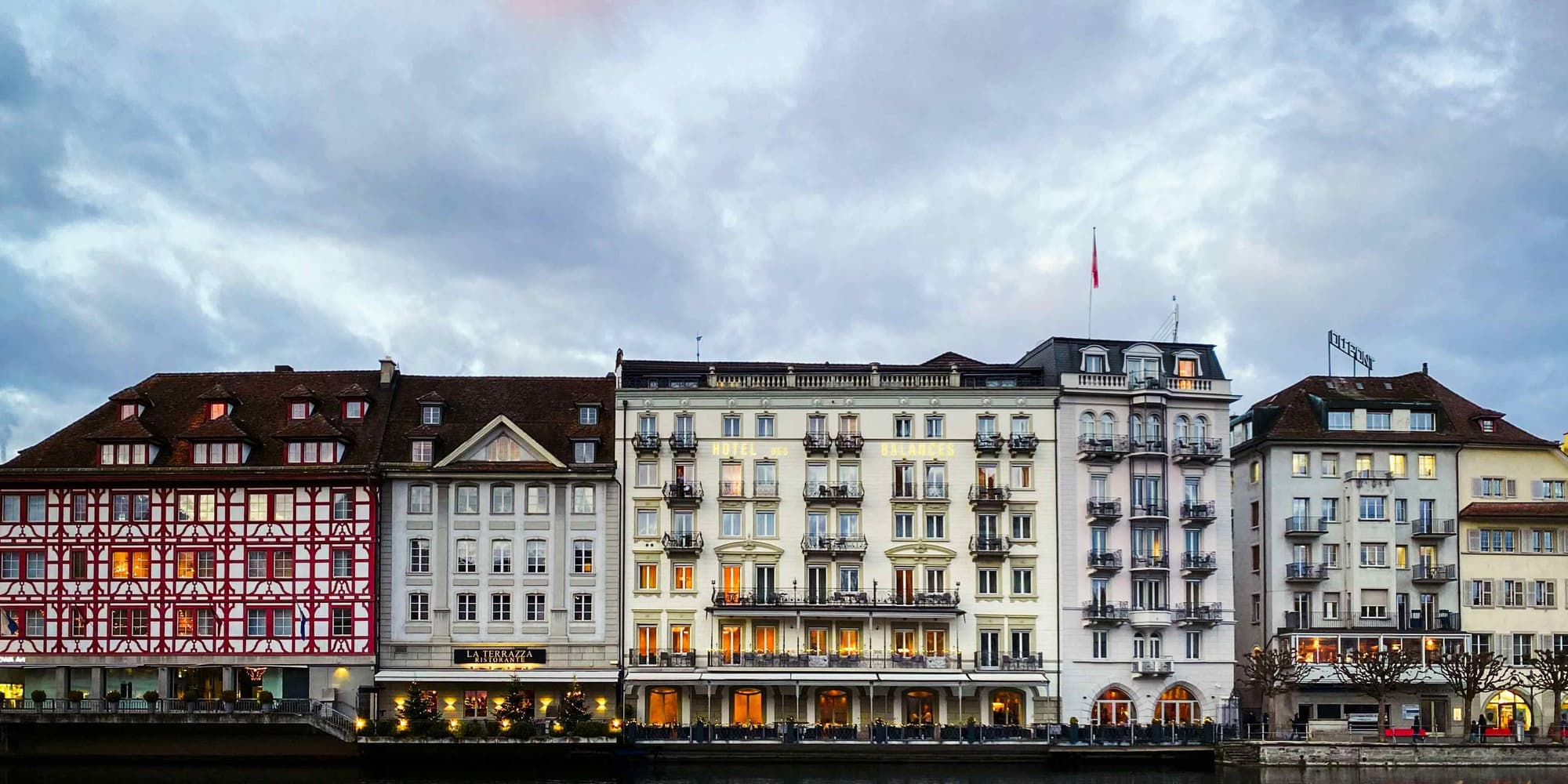 DAY 3: GRINDELWALD – INTERLAKEN: LAKES & NATURE