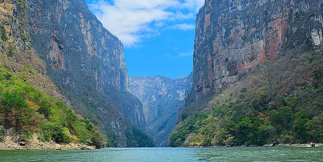 DÍA 01. AEROPUERTO – CAÑÓN DEL SUMIDERO – CHIAPA DE CORZO – SAN CRISTOBAL DE LAS CASAS