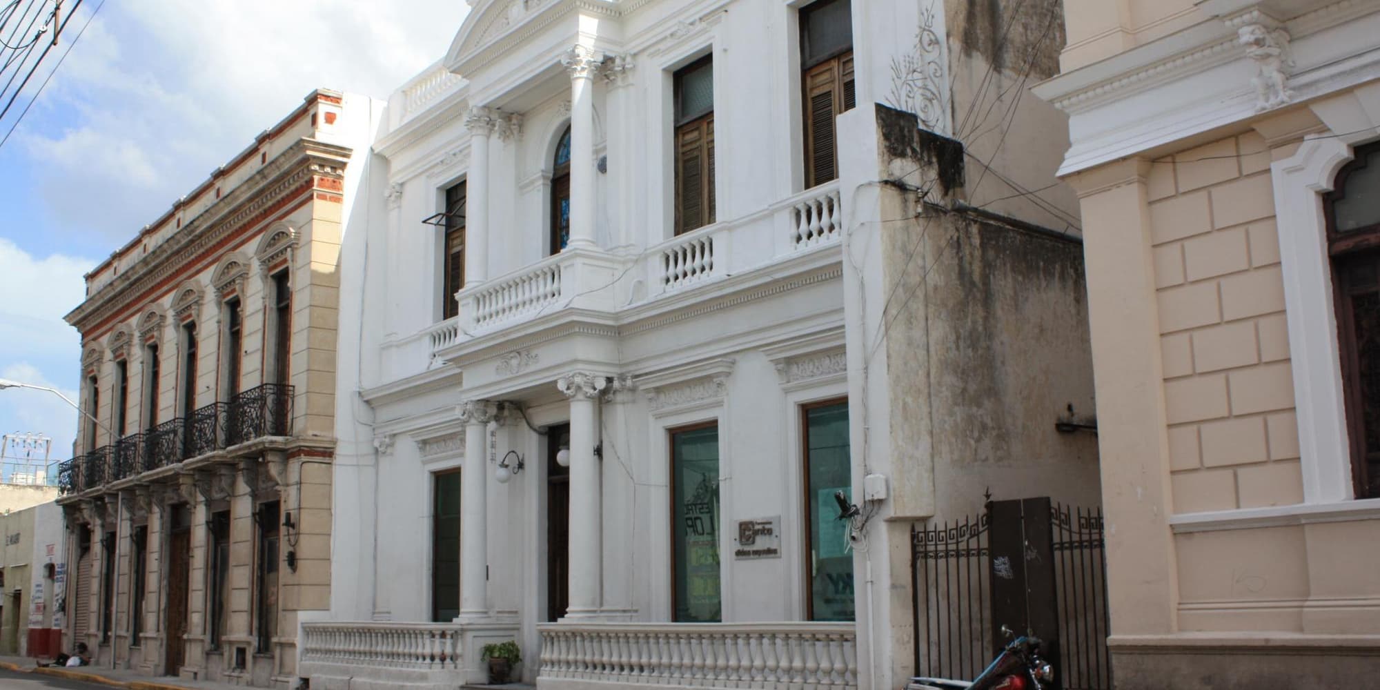 Pasar la noche en Merida.