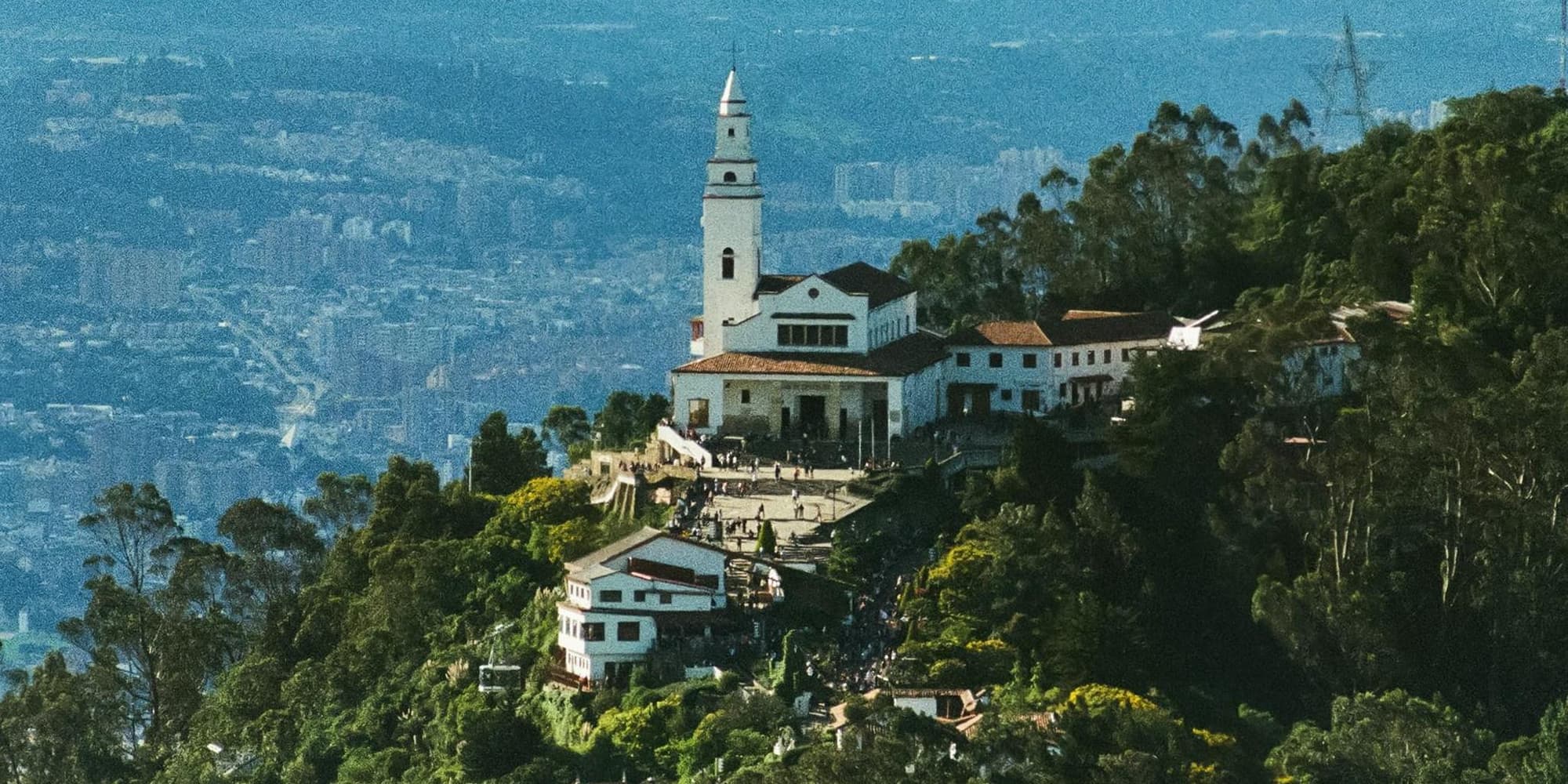 DAY 2: CEREMONY AT THE GUATAVITA LAGOON AND EL ORO AS A PORTAL