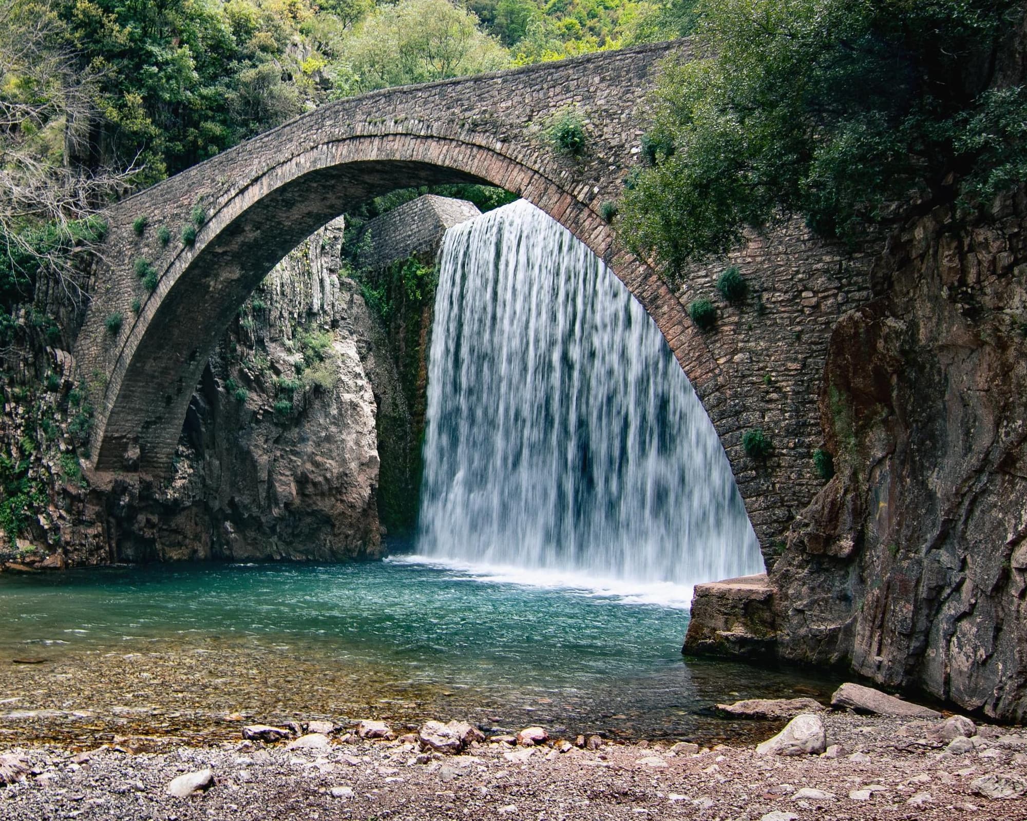 モウザキ, ギリシャ