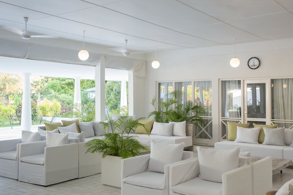 Equator Village, Lobby sitting area