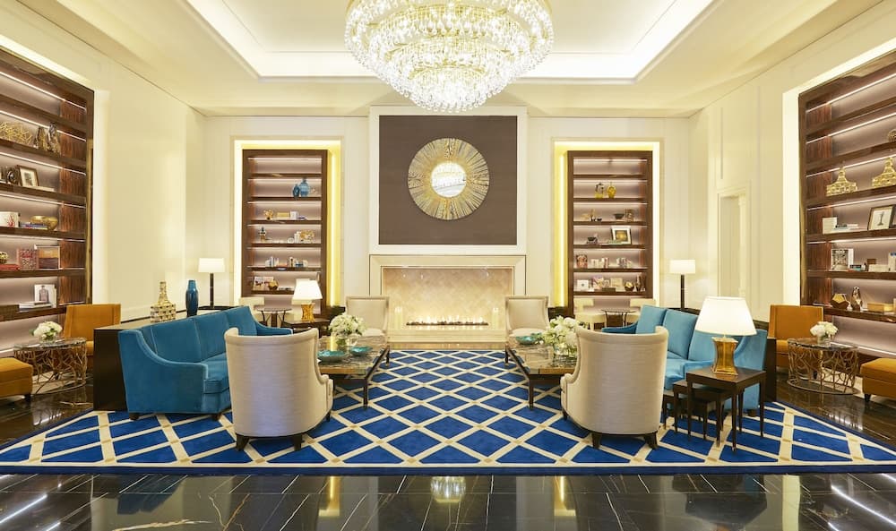 Fairmont Amman, Lobby sitting area