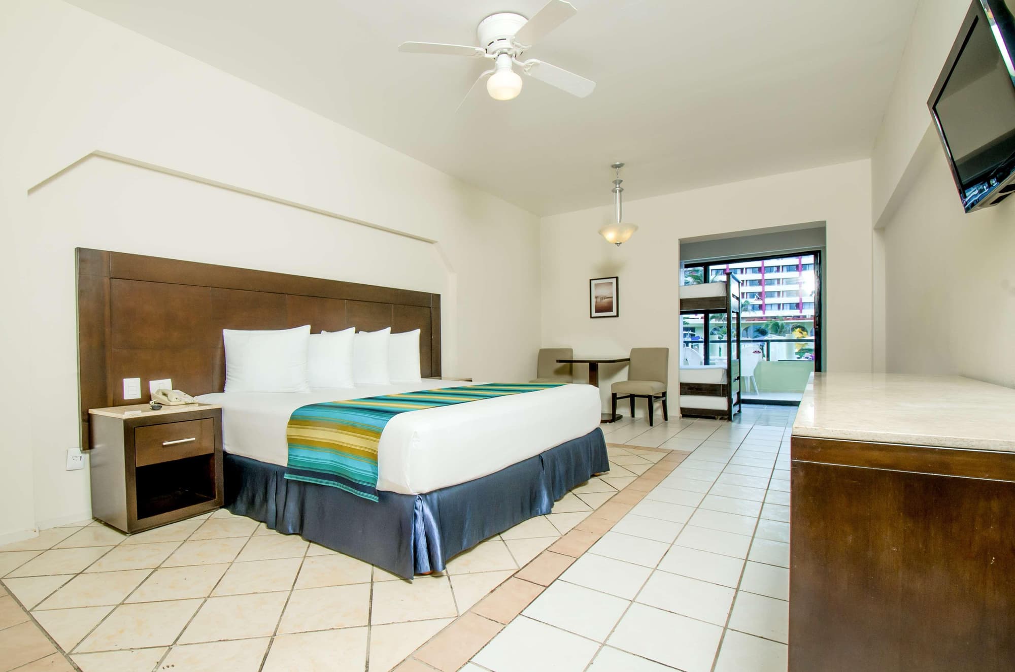 Crown Paradise Club Cancun All Inclusive, Room