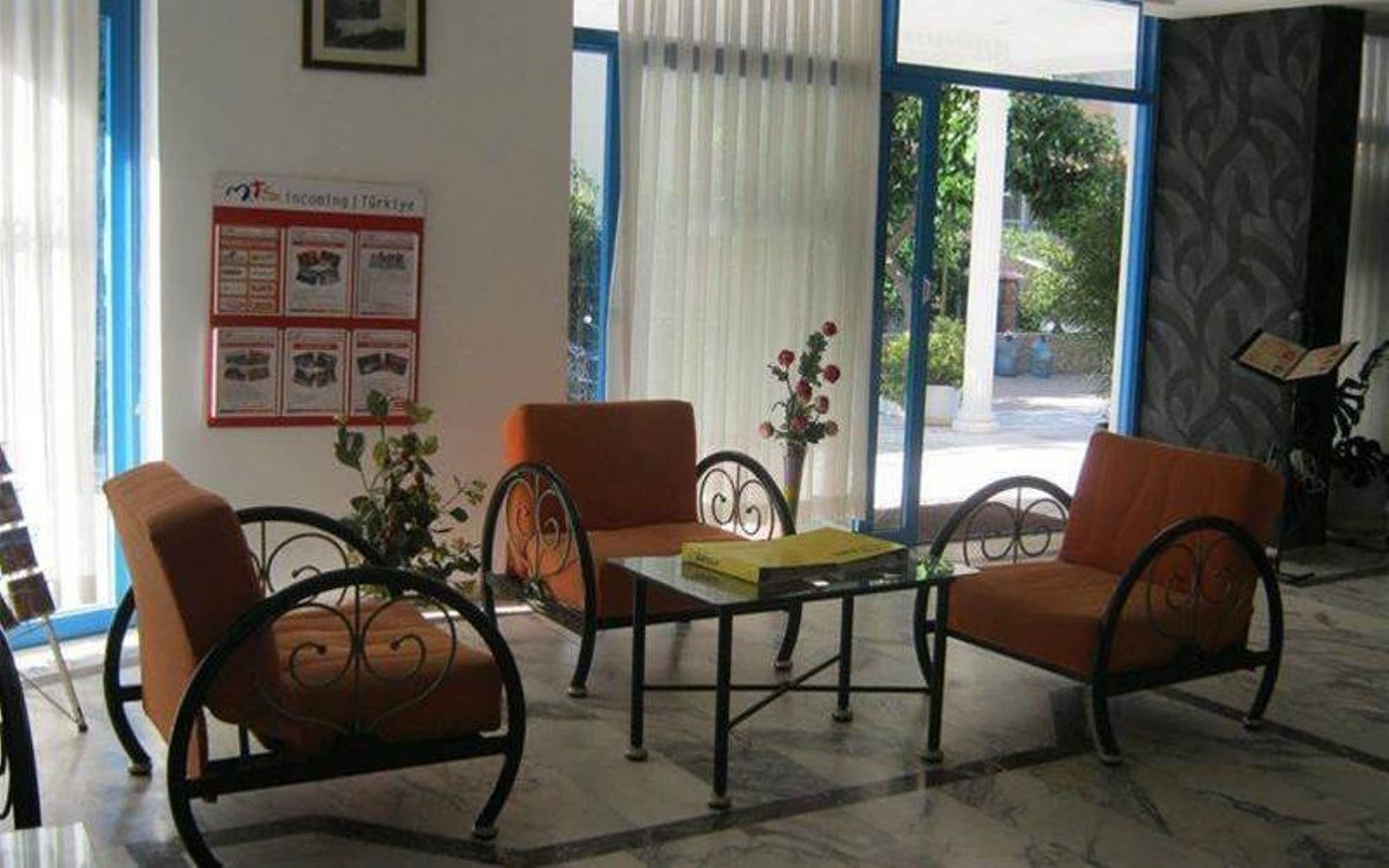 Anahtar Apart, Lobby