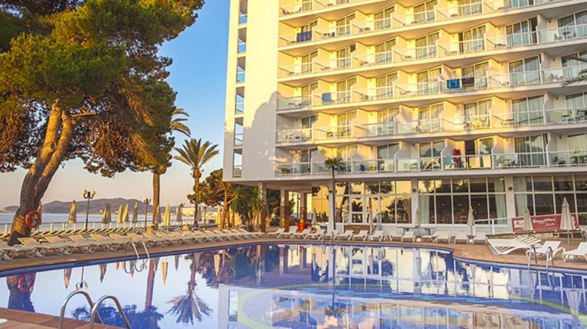 Sirenis Hotel Tres Carabelas & SPA, Pool