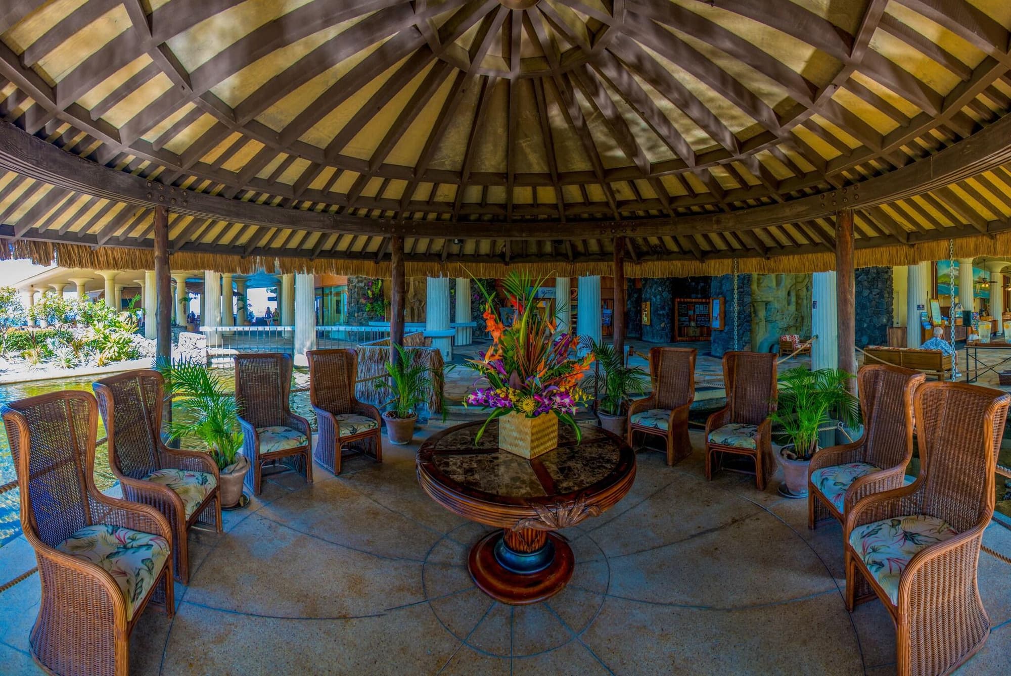 Royal Kona Resort, Lobby