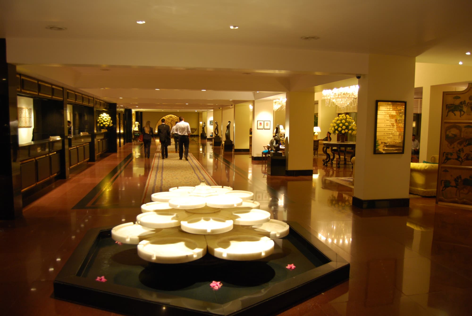 The Oberoi, New Delhi, Lobby