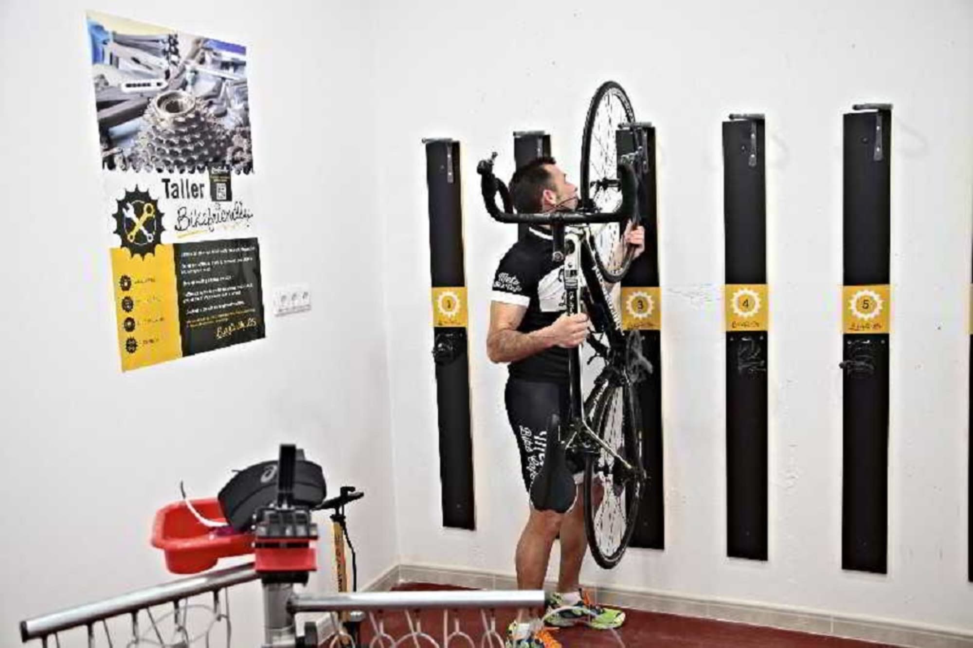 Flamingo Beach Resort Adults Only, Sports and Entertainment