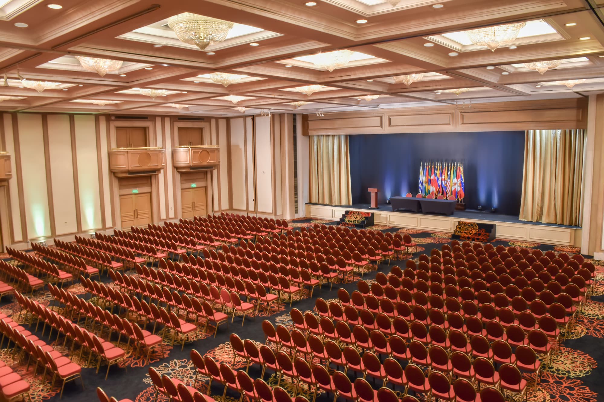 Radisson Montevideo, Conferences